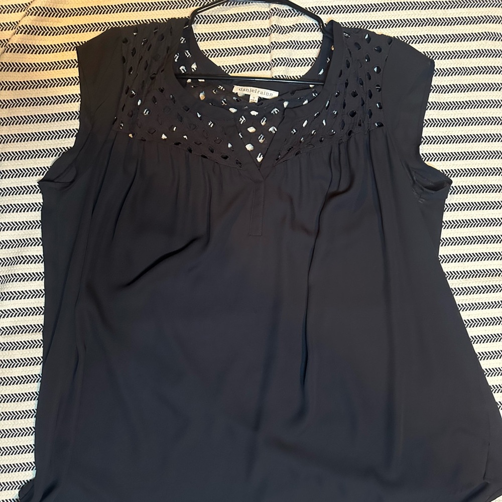 Daniel Rainn Black Sleeveless Embellished Yoke Blouse